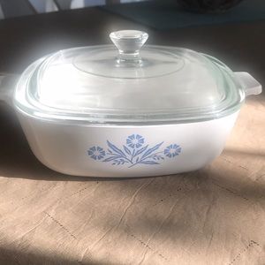 Cornflower Casserole Dish - Corning Ware w/Lid